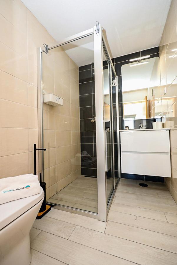 A62 - Cul De Sac Apartment In ลากอส ภายนอก รูปภาพ